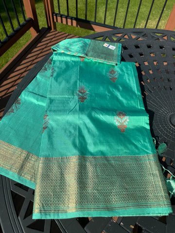 Pistachio Mint Green Soft Banarasi Pattu Katan Silk Saree with Golden Zari weaves