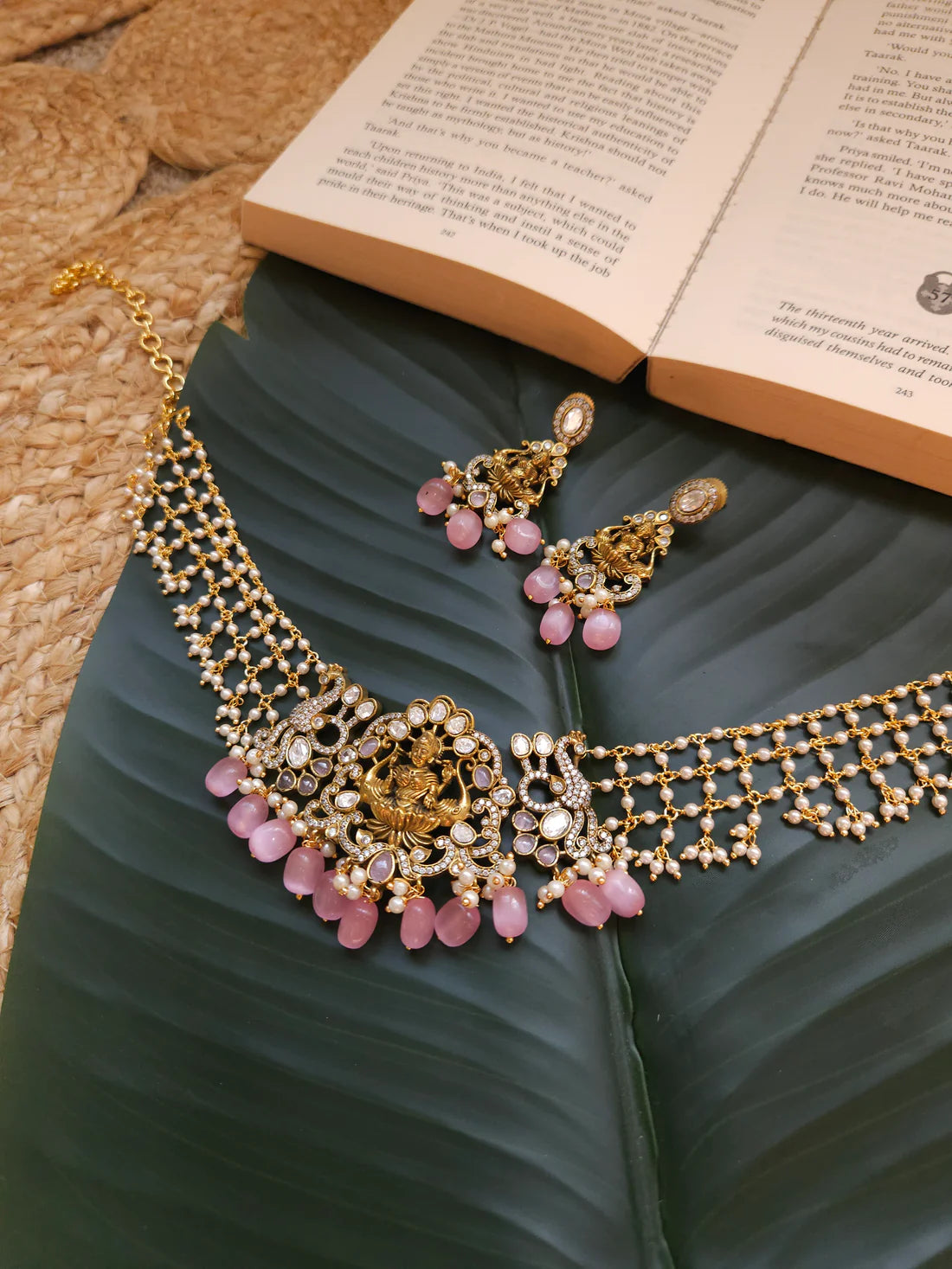 Pink Victorian polki necklace with earrings