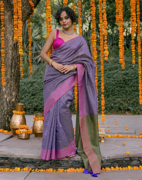 Cotton Acrylic Zari Saree In Lavender