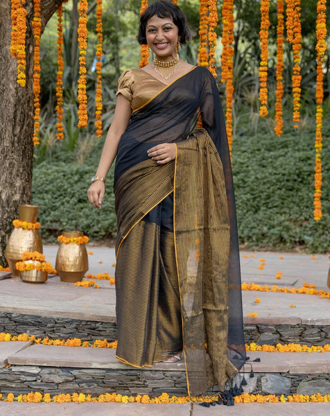 Black Mul Cotton Saree With Running Zari