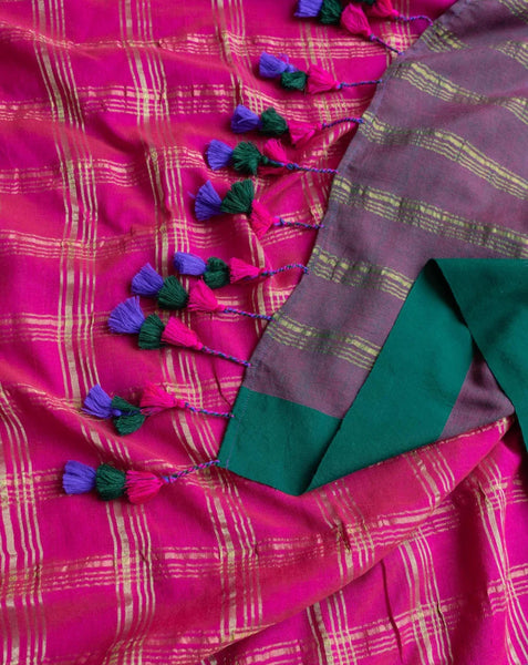 Acrylic Cotton Zari Saree In Pink