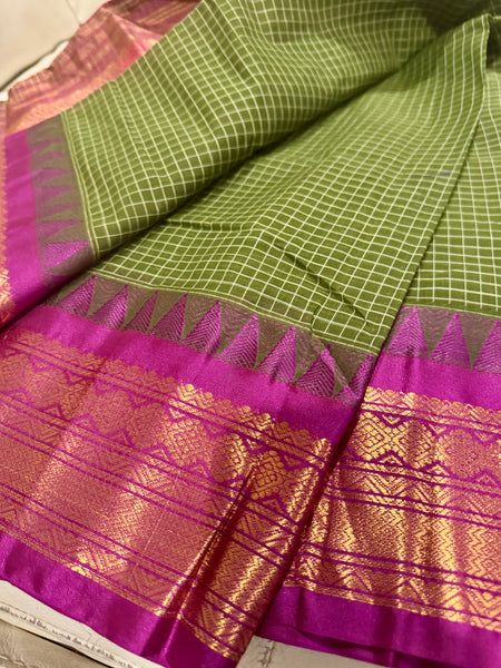 Pure Cotton Forest Green and Purple Magenta Gadwal Saree