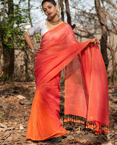 Gorgeous Pink & Orange Cotton Saree With Zari Detailing