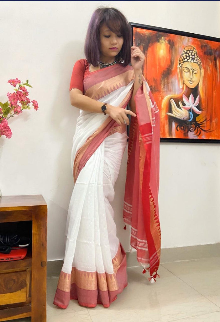 Off-White-Red Pure Katan Silk Banarasi Kadiyal Handloom Saree - Tilfi