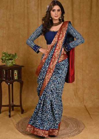 Graceful Indigo Saree With Stone Embellishment, Maroon Cotton Silk Pallu And Benarasi Border