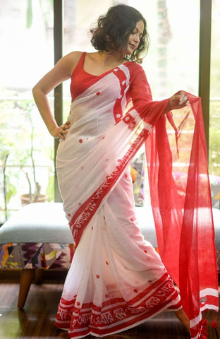 White & Red Screen Printed Mul Cotton Saree