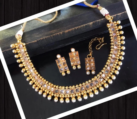 Polki Choker Set with Earrings n Maagtikka